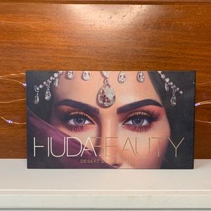 Huda Beauty Desert Dusk palette USED